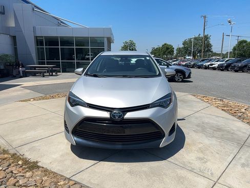Used 2019 Toyota Corolla LE FWD image 2