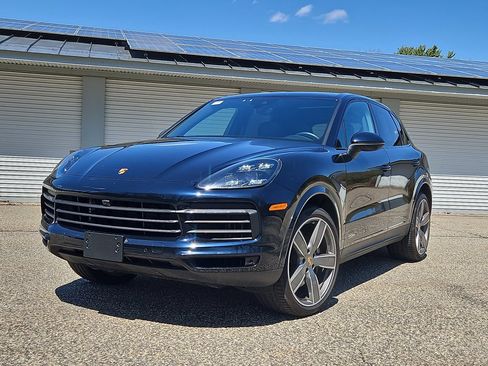 Certified 2023 Porsche Cayenne S Platinum AWD/4WD image 1