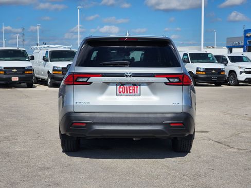 Used 2025 Toyota Grand Highlander AWD Hybrid image 6