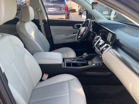 Certified 2023 Kia Sorento S image 19