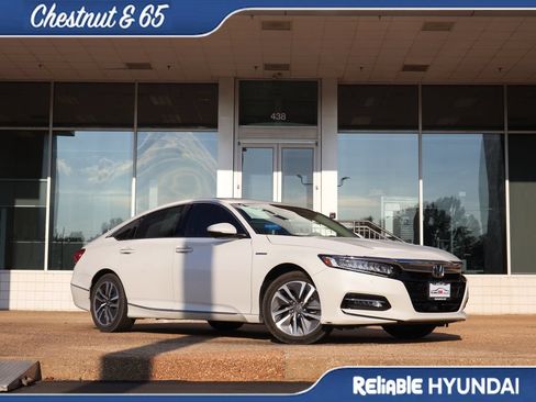 Used 2019 Honda Accord Touring image 2