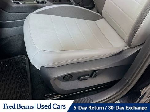 Used 2023 Volkswagen Taos SE AWD/4WD image 18