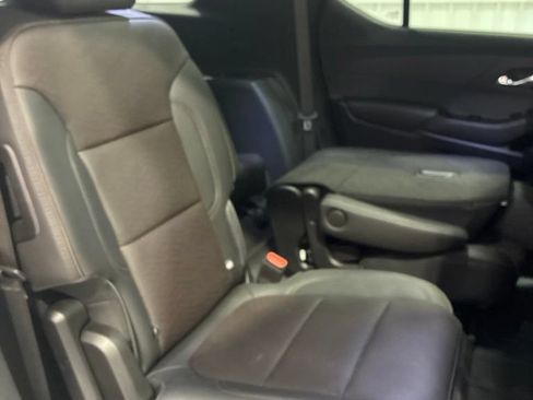 Used 2023 Chevrolet Traverse High Country w/ LPO, Floor Liner Package AWD/4WD image 39