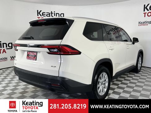 Certified 2024 Toyota Grand Highlander XLE image 6
