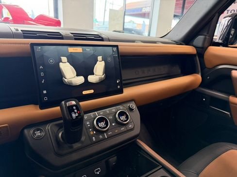 Used 2024 Land Rover Defender 110 X AWD/4WD image 64