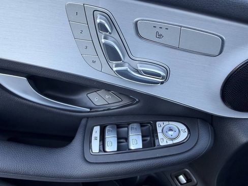 Used 2022 Mercedes-Benz GLC 300 image 38