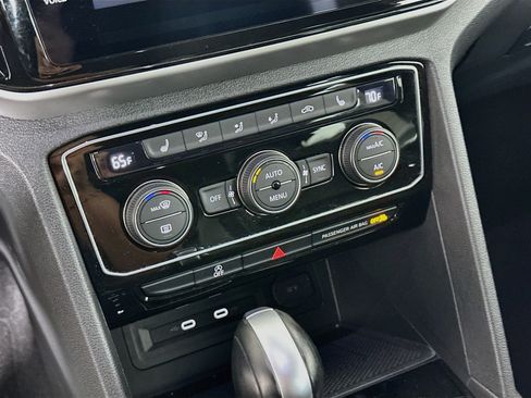 Used 2023 Volkswagen Atlas Cross Sport SE w/ Panoramic Sunroof Package FWD image 24