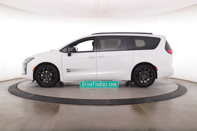 New 2027 Chrysler Pacifica Select FWD image 9