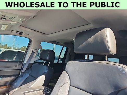 Used 2020 Chevrolet Suburban LT image 18