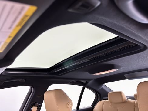 Used 2018 BMW 330i Sedan RWD image 27