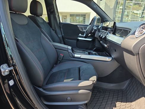 Certified 2025 Mercedes-Benz GLB 250 4MATIC image 18