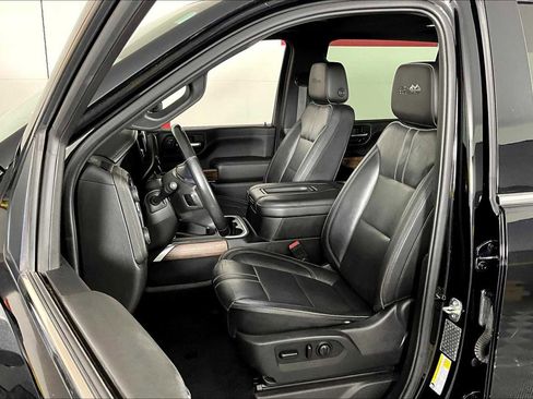 Used 2020 Chevrolet Silverado 2500 High Country w/ Technology Package image 5