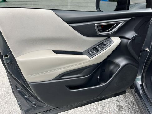 Used 2023 Subaru Forester AWD/4WD image 11