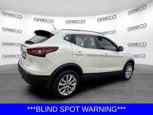 Certified 2022 Nissan Rogue Sport SV FWD image 7