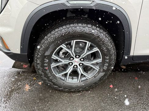 New 2026 GMC Acadia AT4 image 9