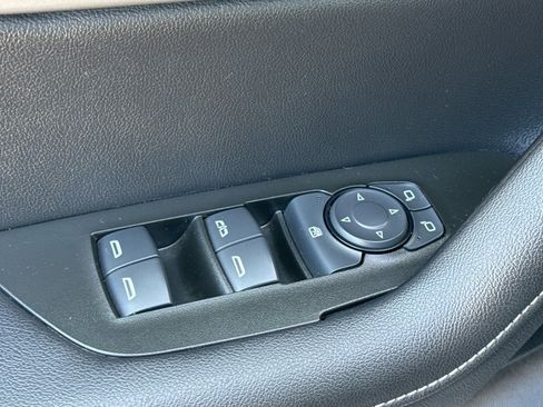 Used 2025 Chevrolet Blazer LT image 12