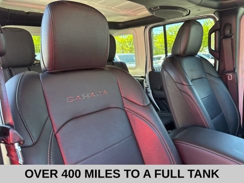 Used 2023 Jeep Wrangler Unlimited Sahara AWD/4WD image 30