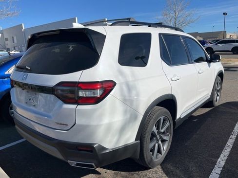Certified 2023 Honda Pilot Touring image 24