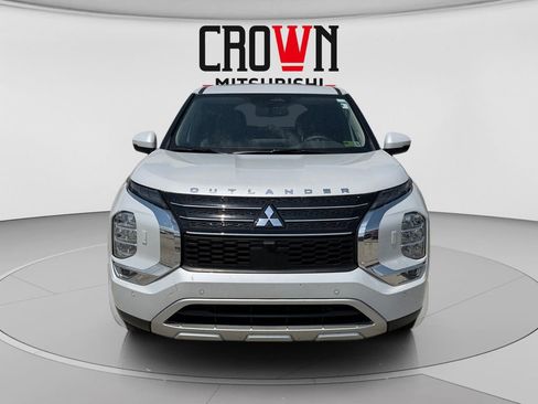 Used 2024 Mitsubishi Outlander AWD image 8