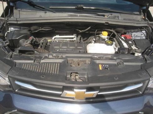 Used 2018 Chevrolet Trax LT w/ LT Convenience Package image 29