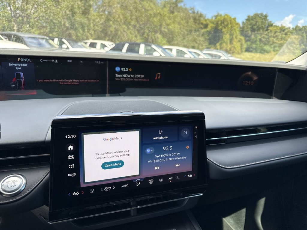 New 2026 Lincoln Nautilus Premier AWD/4WD image 23