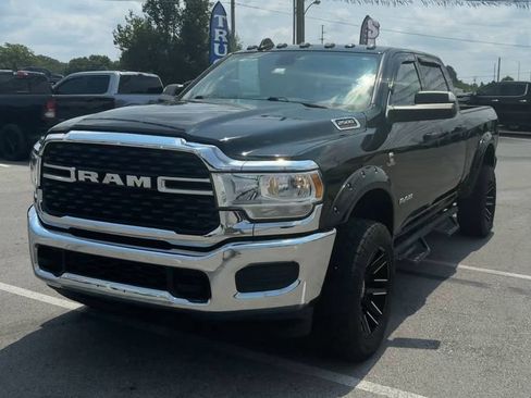 Used 2022 RAM 2500 Big Horn AWD/4WD image 2