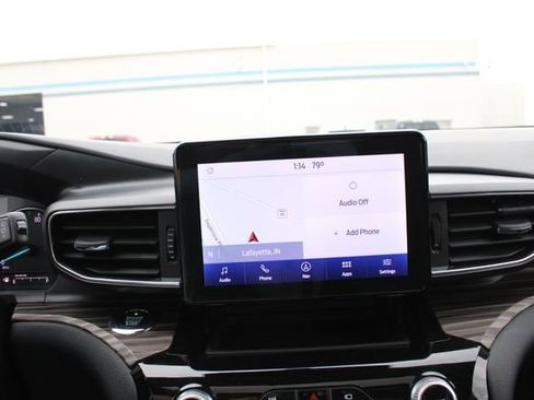 Used 2021 Ford Explorer Limited w/ Equipment Group 301A AWD/4WD image 16