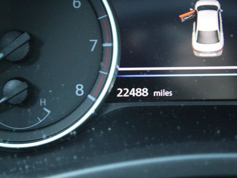 Used 2021 Nissan Sentra SV FWD image 8