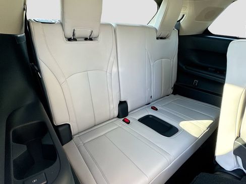 Certified 2026 INFINITI QX60 Luxe w/ Cargo Package FWD image 30
