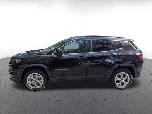 Used 2025 Jeep Compass Latitude AWD/4WD image 9