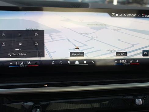 New 2026 BMW X5 xDrive50e w/ Executive Package image 16