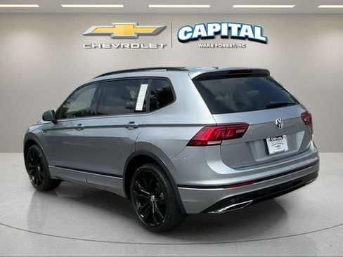 Used 2021 Volkswagen Tiguan SE R-Line FWD image 3