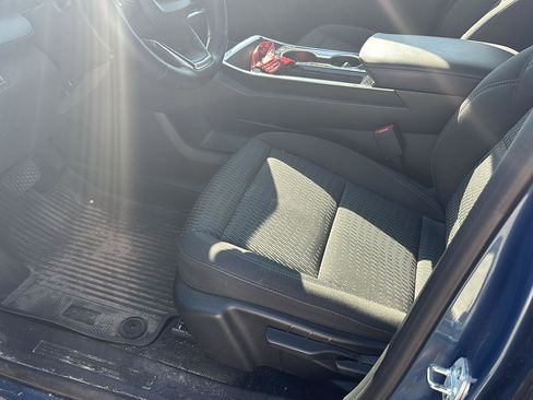 Used 2025 Chevrolet Equinox LT image 9