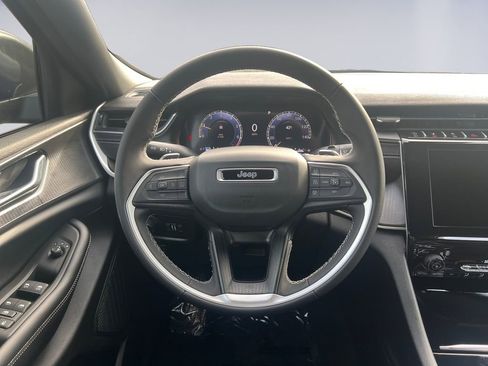 New 2025 Jeep Grand Cherokee L Laredo w/ Trailer Tow Package image 15