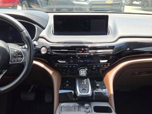 Used 2023 Acura MDX SH-AWD w/ Advance Package image 17