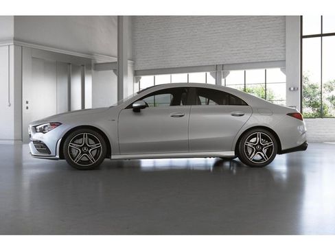 Certified 2022 Mercedes-Benz CLA 35 AMG 4MATIC image 36