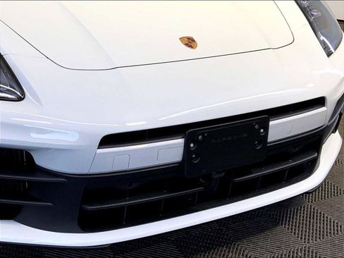 Certified 2025 Porsche Panamera 4 image 34