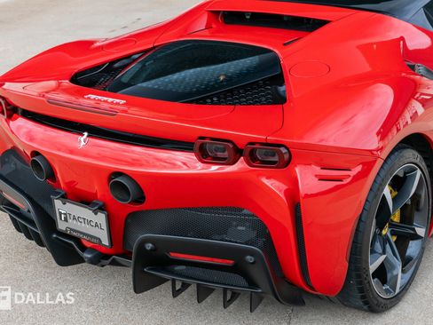 Used 2021 Ferrari SF90 Stradale image 19