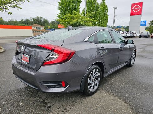 Used 2018 Honda Civic EX image 5