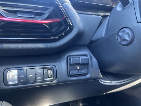 Used 2025 Chevrolet Silverado EV RST image 26