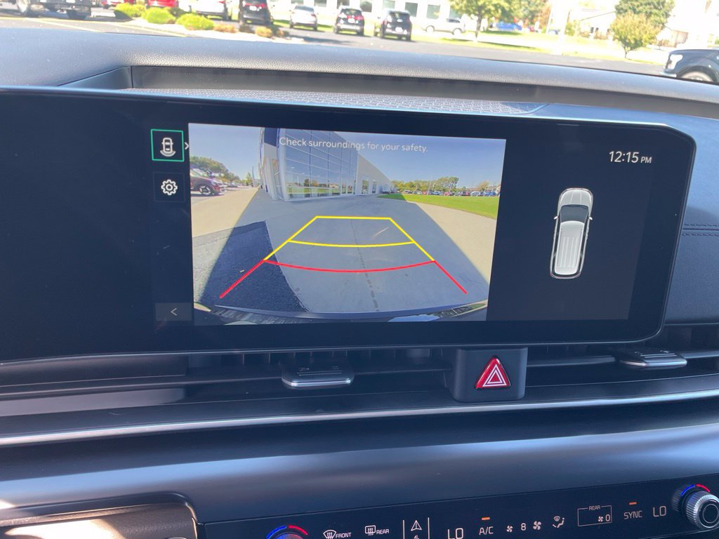 Used 2026 Kia Carnival FWD image 21