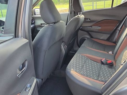 Used 2024 Nissan Kicks SR w/ Interior Electronics Package FWD image 7