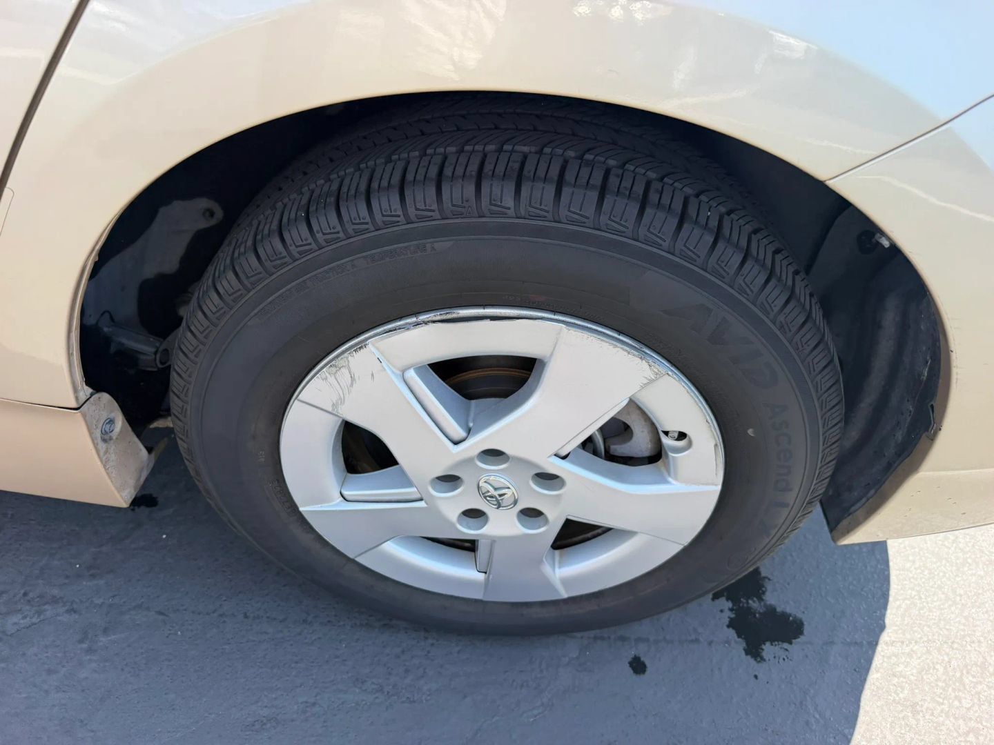 Used 2010 Toyota Prius Five FWD image 32