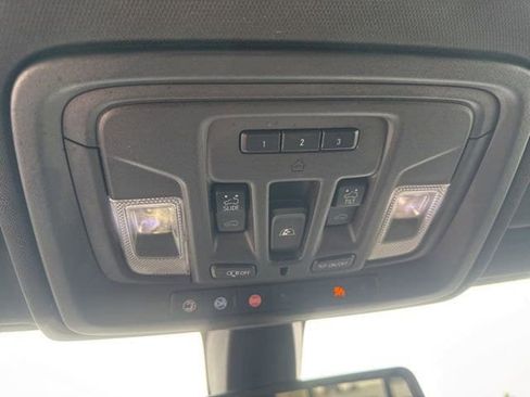 Used 2020 GMC Sierra 1500 AT4 w/ AT4 Premium Package AWD/4WD image 21
