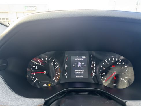 Used 2022 Jeep Compass Sport image 21