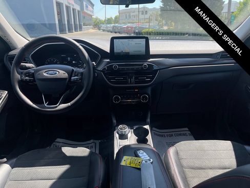 Used 2022 Ford Escape SEL w/ SEL Stealth AWD Package image 18