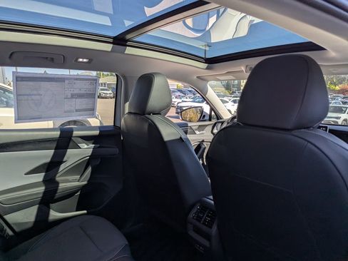 New 2026 Volkswagen Tiguan SE image 33