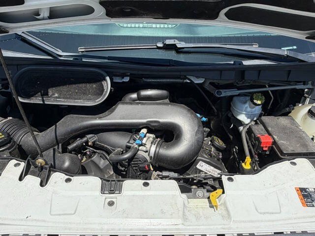 Used 2018 Ford Transit 250 130 Low Roof RWD image 15
