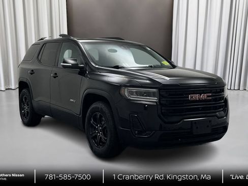 Used 2022 GMC Acadia AT4 w/ Technology Package AWD/4WD image 3