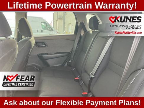 Used 2023 Nissan Rogue S image 37